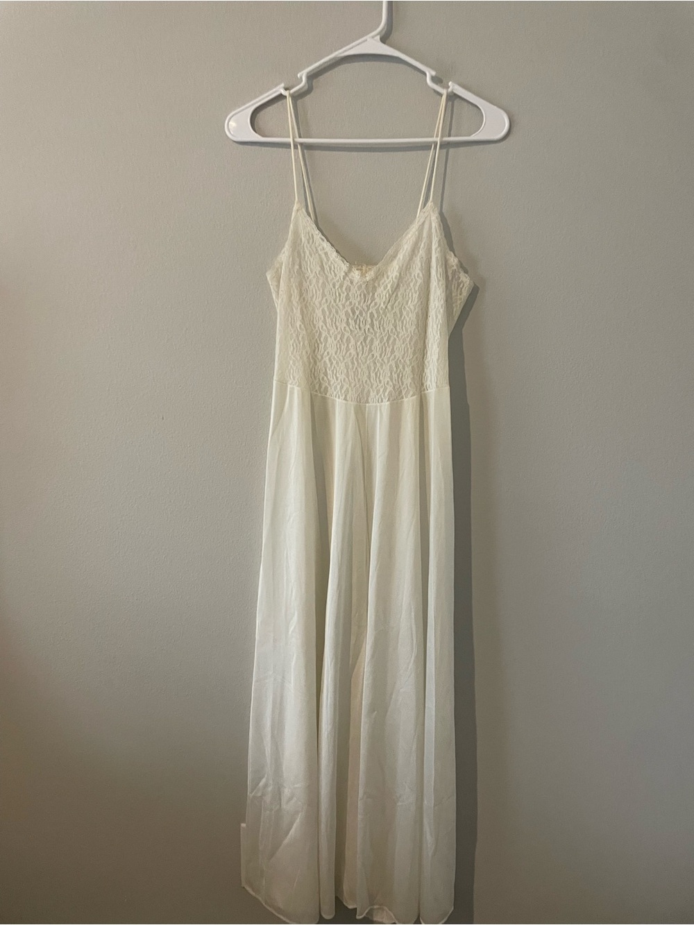Vintage M Avon Women's Lace-Top Ivory Slip Dress